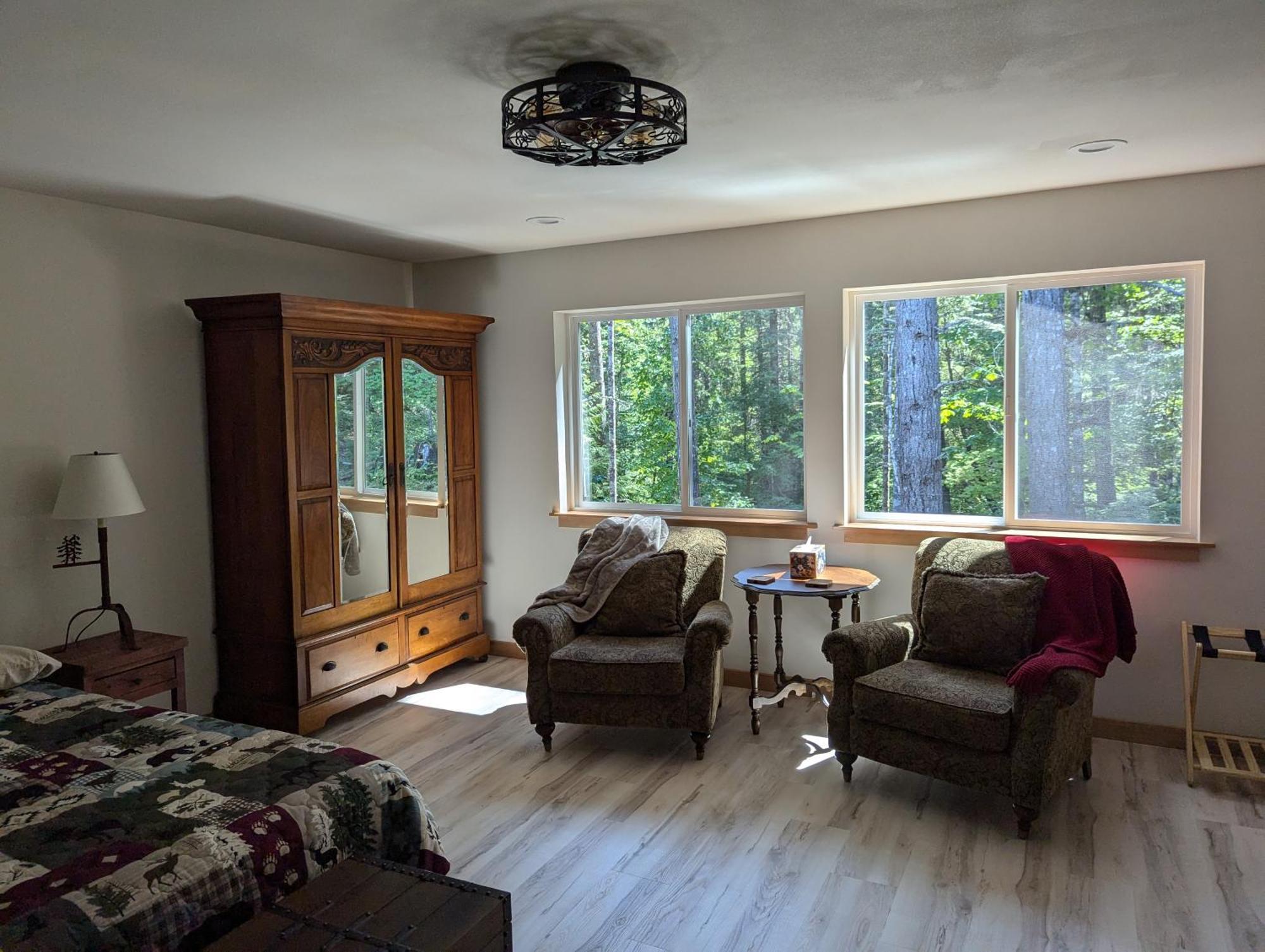 Bugling Elk Apartment